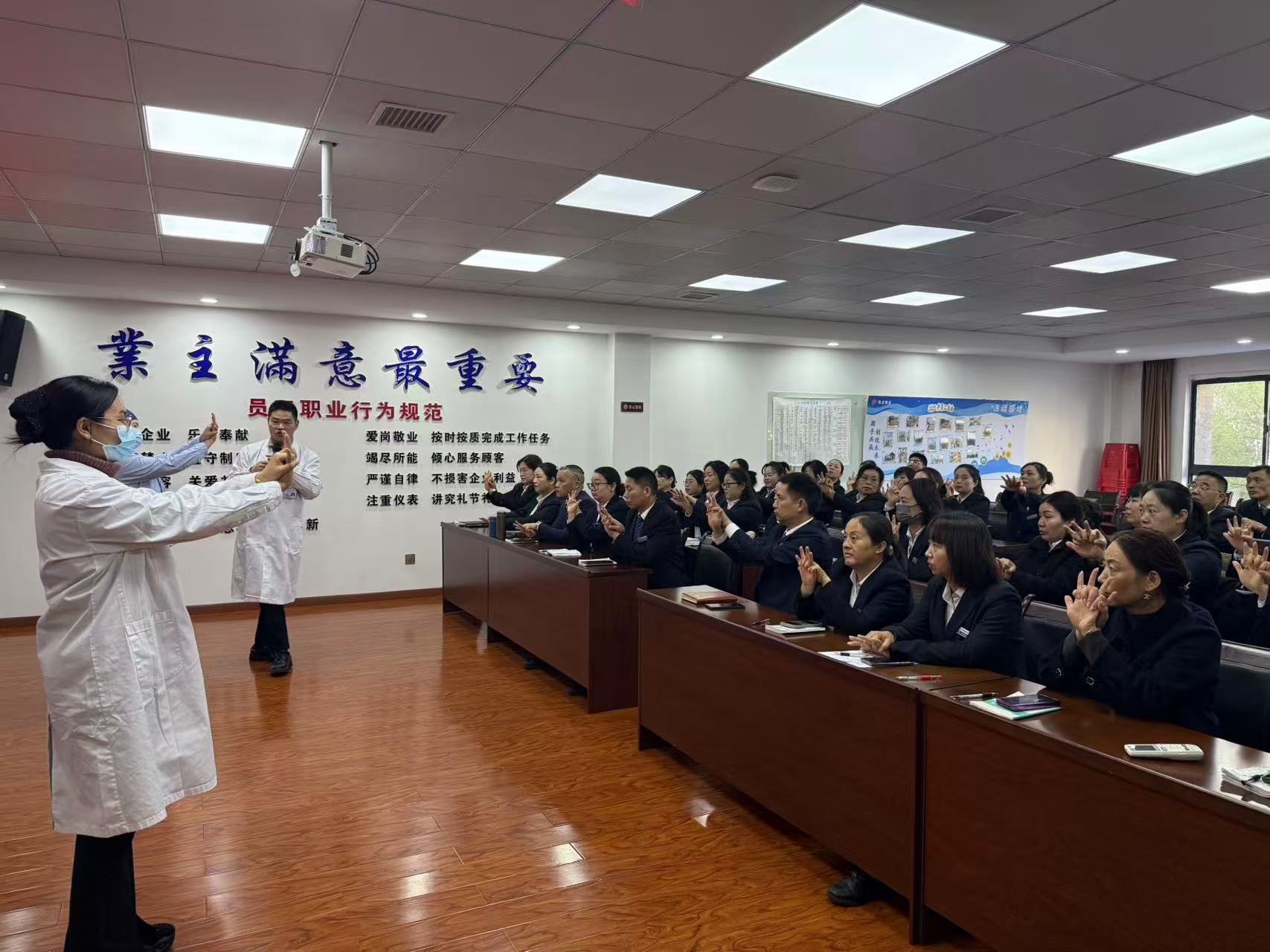 常德物業(yè)管理,物業(yè)企業(yè),陽光物業(yè) 常德物業(yè)管理,物業(yè)企業(yè),陽光物業(yè)